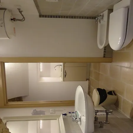 Il Glicine Apartment *